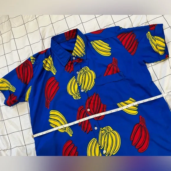 Banana print. Oversized button down shirt. - Picture 4 of 8